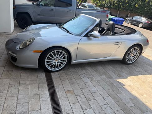 Used 2009 Porsche 911 Carrera image 9