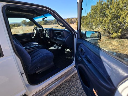 Used 1998 Chevrolet Silverado 2500 4x4 Extended Cab w/ Preferred Equipment Group 2 image 10