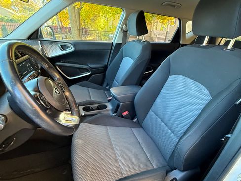 Used 2021 Kia Soul X-Line image 10