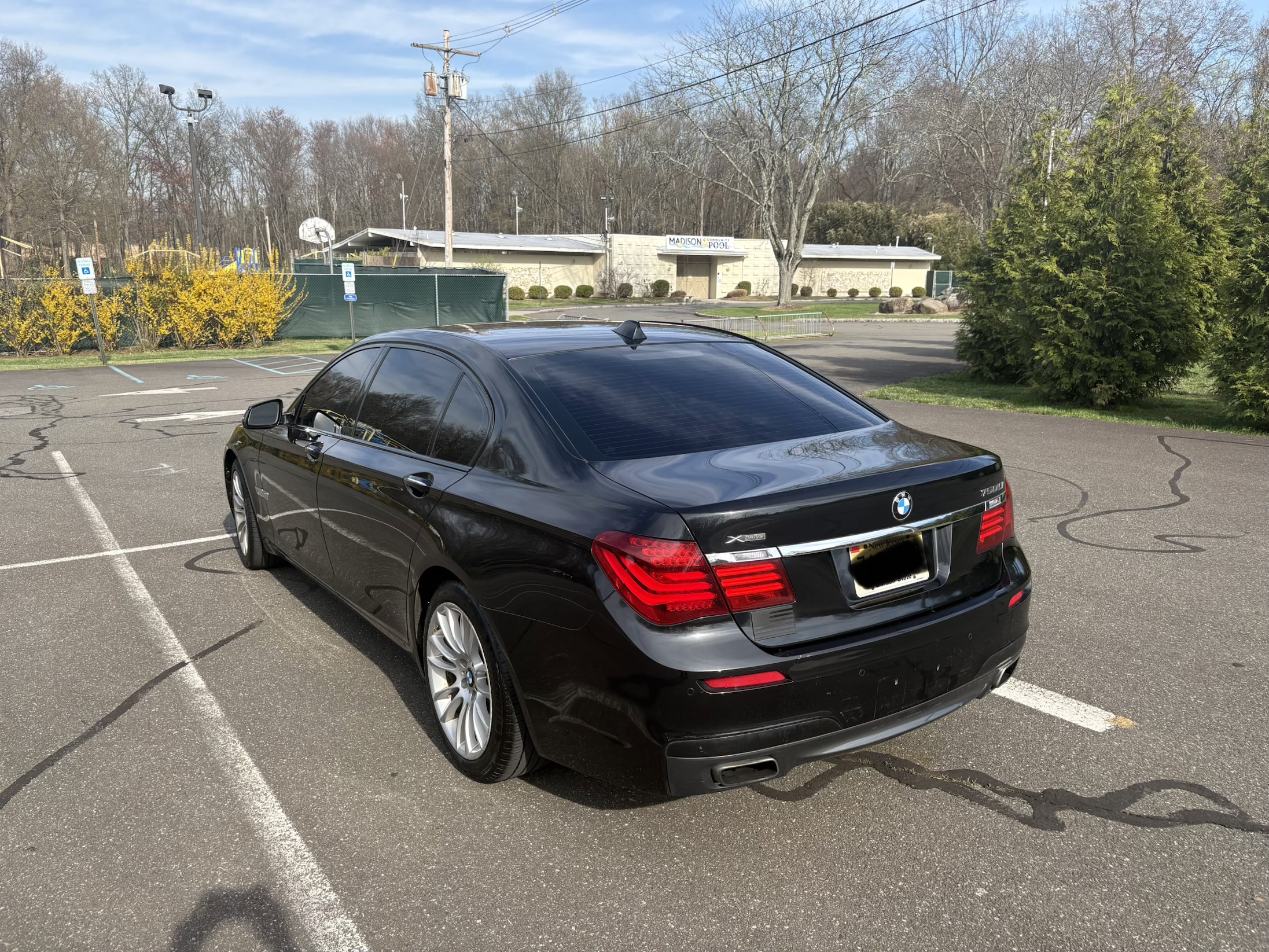 Used 2013 BMW 750Li xDrive AWD/4WD image 8