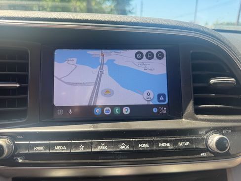 Used 2019 Hyundai Elantra SEL FWD image 8