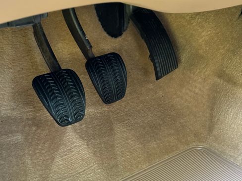 Used 1998 Ford Mustang Cobra image 9