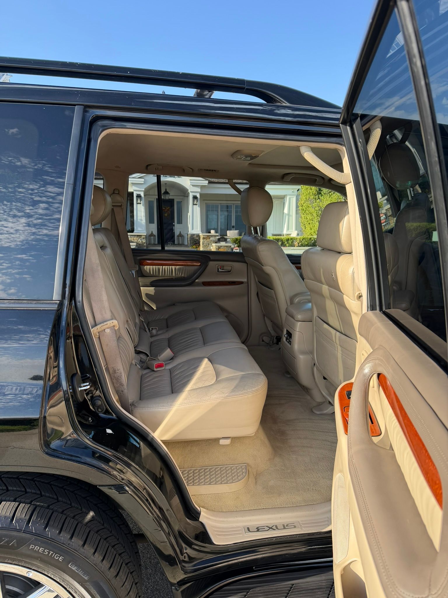 Used 2004 Lexus LX 470 4WD image 12