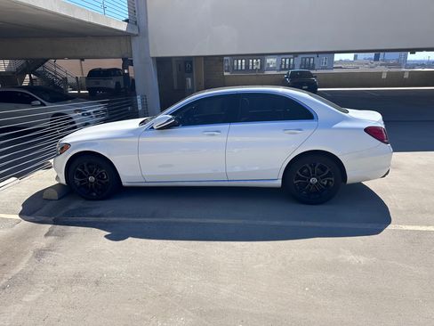 Used 2017 Mercedes-Benz C 300 4MATIC Sedan image 4