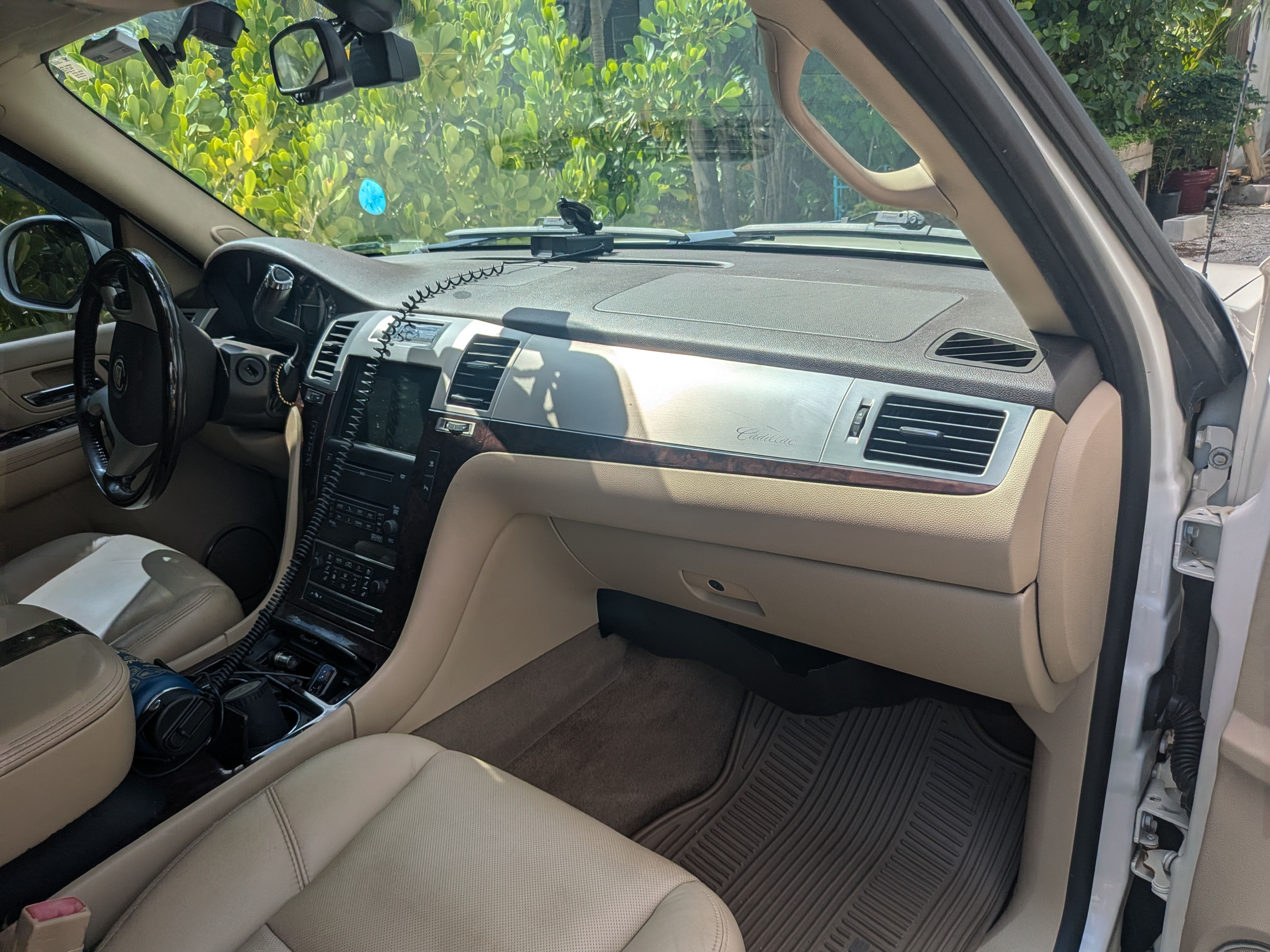 Used 2009 Cadillac Escalade EXT AWD/4WD image 11