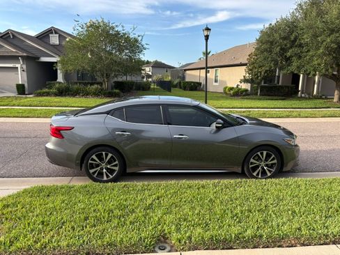 Used 2017 Nissan Maxima Platinum FWD image 1