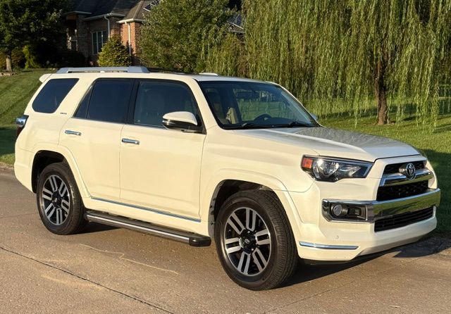 Used 2015 Toyota 4Runner Limited AWD/4WD image 1