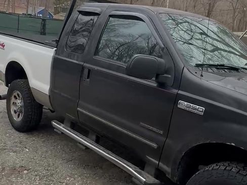 Used 2006 Ford F350 XL image 10