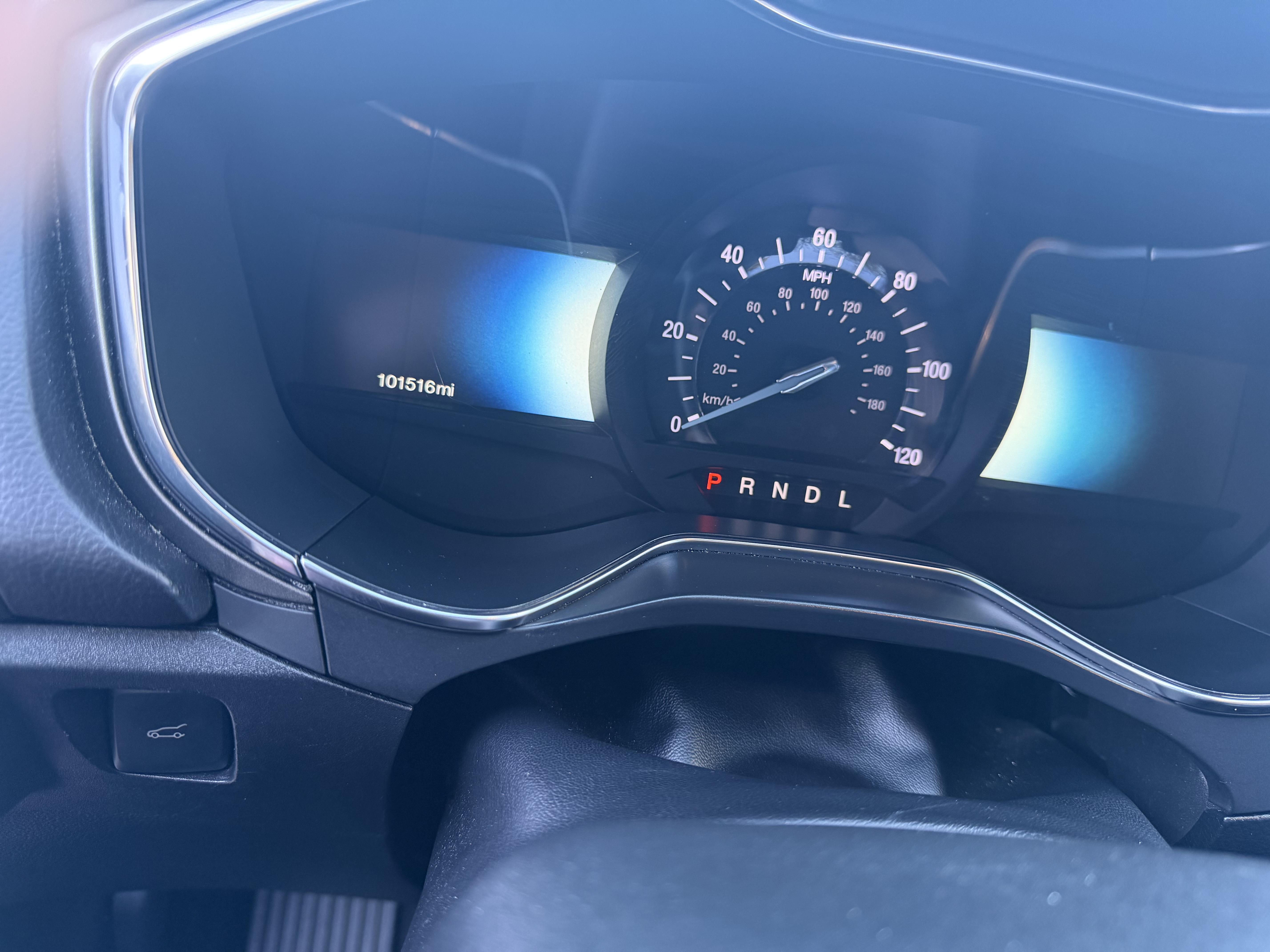 Used 2018 Ford Fusion SE FWD image 11