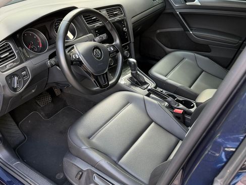 Used 2019 Volkswagen Golf SE w/ Driver Assistance Package FWD image 12