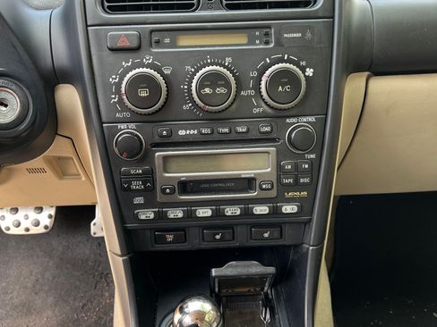 Used 2001 Lexus IS 300 RWD image 20