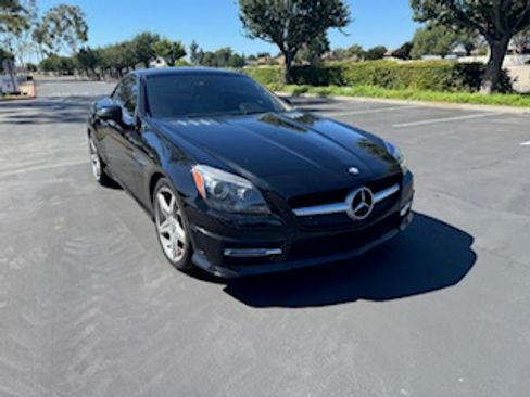 Used 2013 Mercedes-Benz SLK 250 image 8