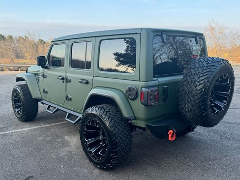 Used 2022 Jeep Wrangler Unlimited Sport image 9