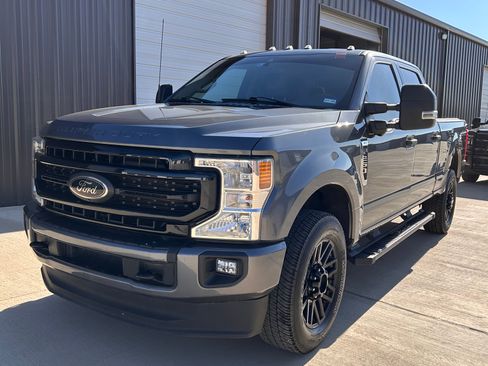 Used 2022 Ford F250 XLT w/ Black Appearance Package AWD/4WD image 1