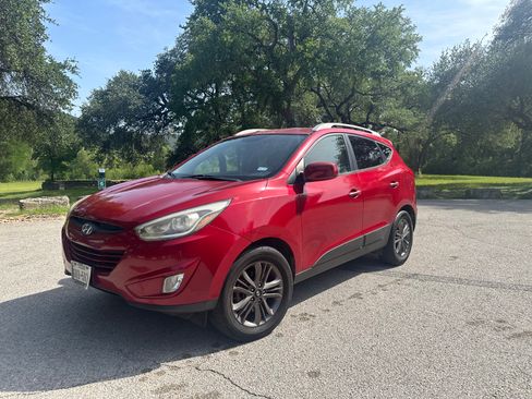 Used 2014 Hyundai Tucson SE image 1
