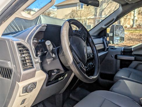 Used 2019 Ford F250 XLT w/ XLT Value Package image 6