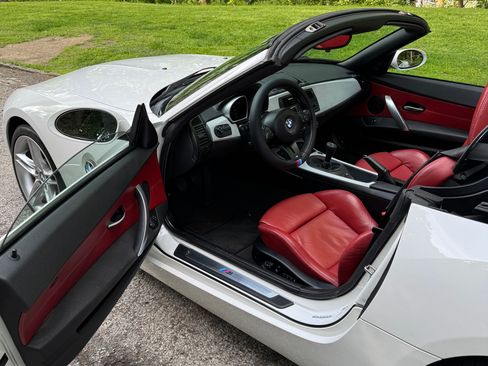 Used 2006 BMW M Roadster RWD image 12