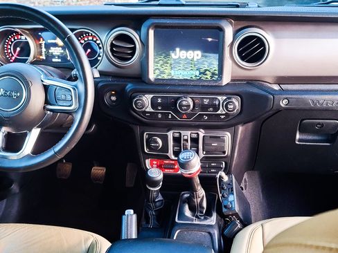 Used 2018 Jeep Wrangler Unlimited Rubicon image 8