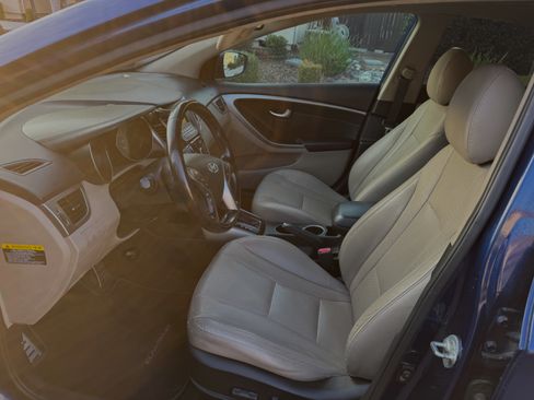 Used 2013 Hyundai Elantra GT w/ Style Pkg image 6