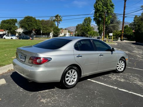 Used 2004 Lexus ES 330 image 12