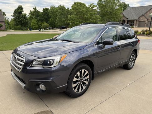 Used 2017 Subaru Outback 3.6R Limited AWD/4WD image 1