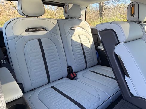 Used 2024 Rivian R1S Adventure image 17