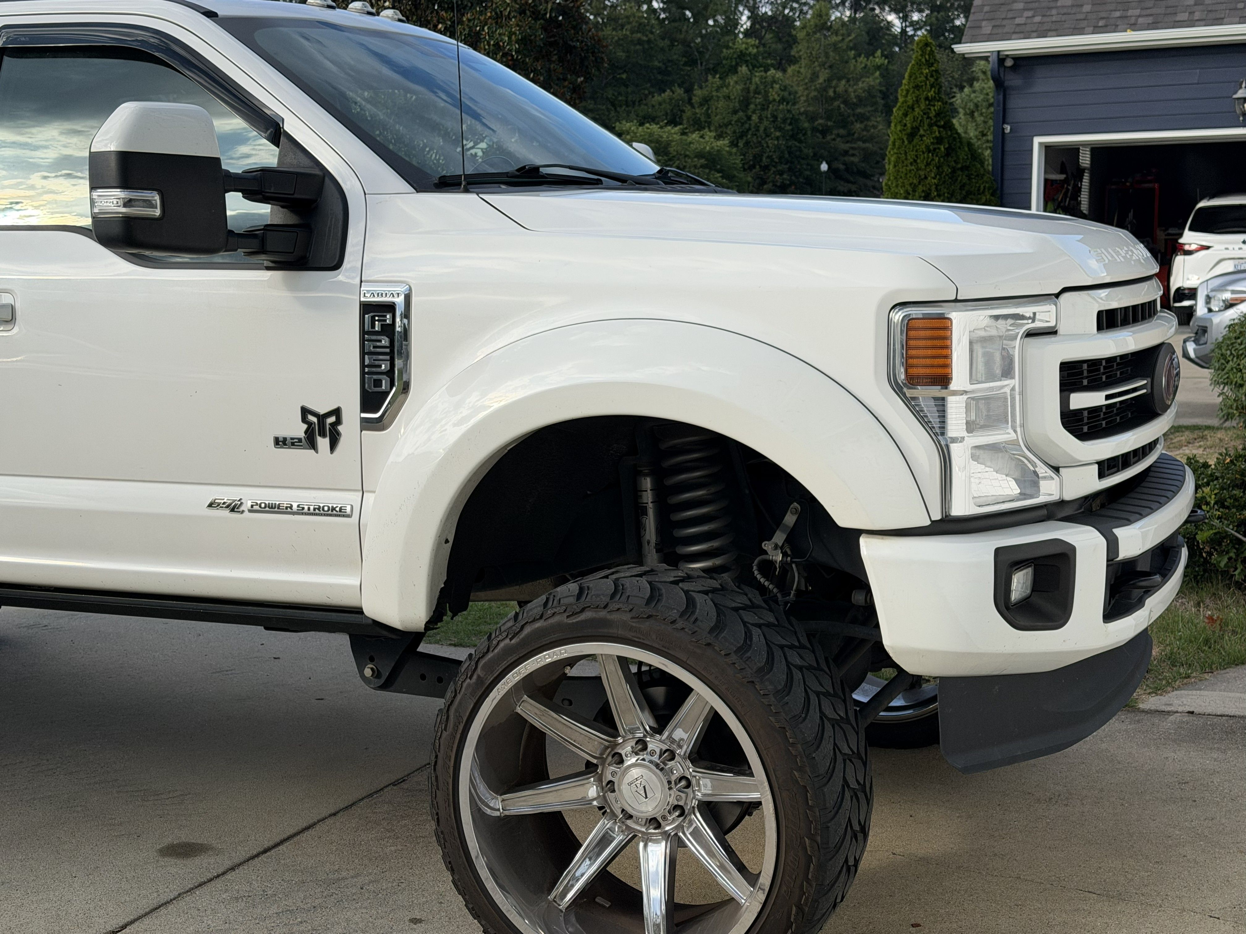 Used 2021 Ford F250 Lariat w/ Lariat Ultimate Package AWD/4WD image 1