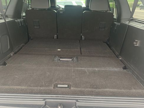 Used 2017 Ford Expedition EL Limited RWD image 23