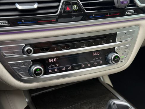 Used 2016 BMW 750i 750i Sedan 4D image 19