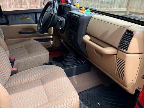 Used 2000 Jeep Wrangler SE AWD/4WD image 9