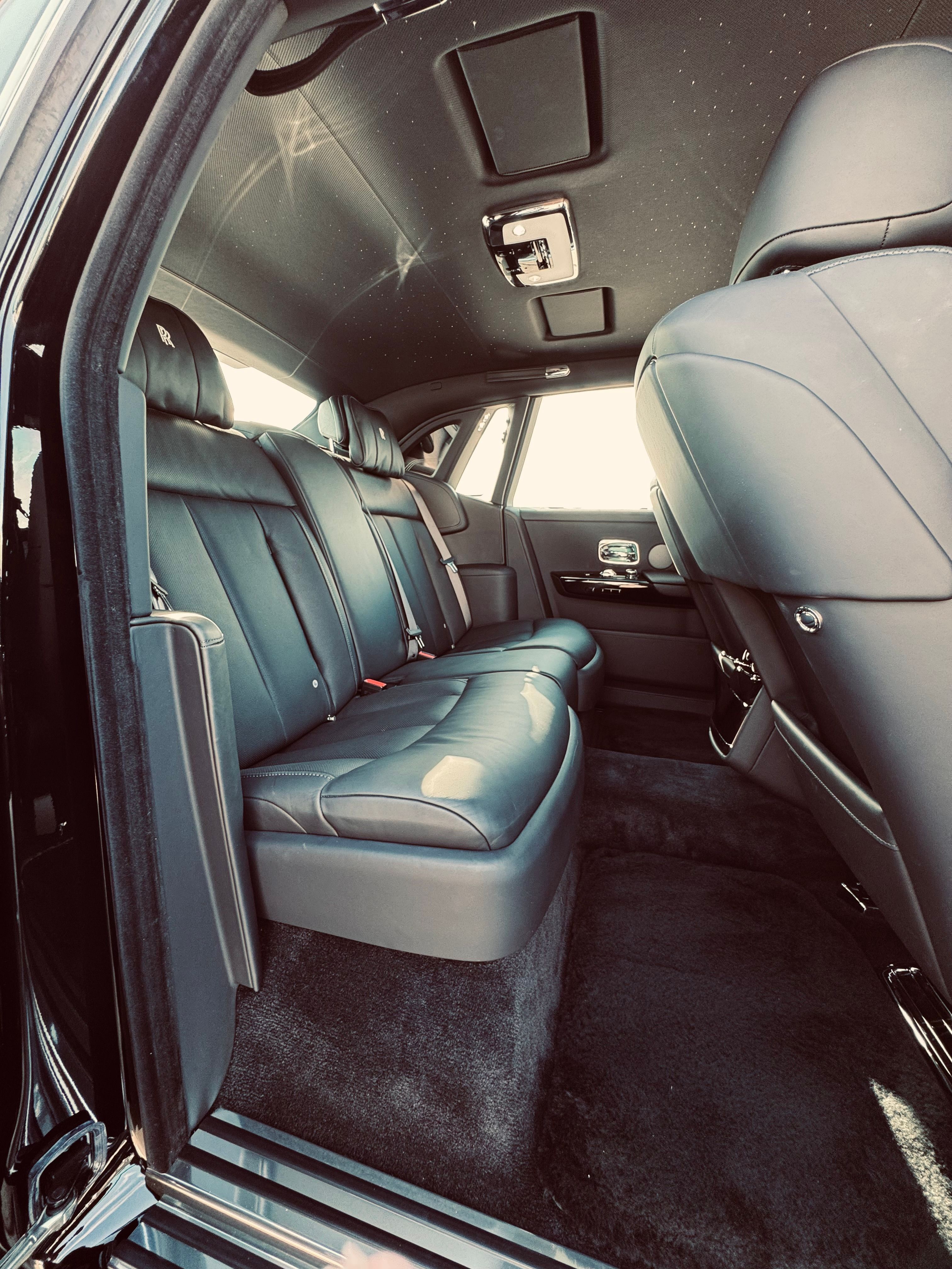 Used 2022 Rolls-Royce Phantom Sedan w/ The Phantom Package RWD image 20
