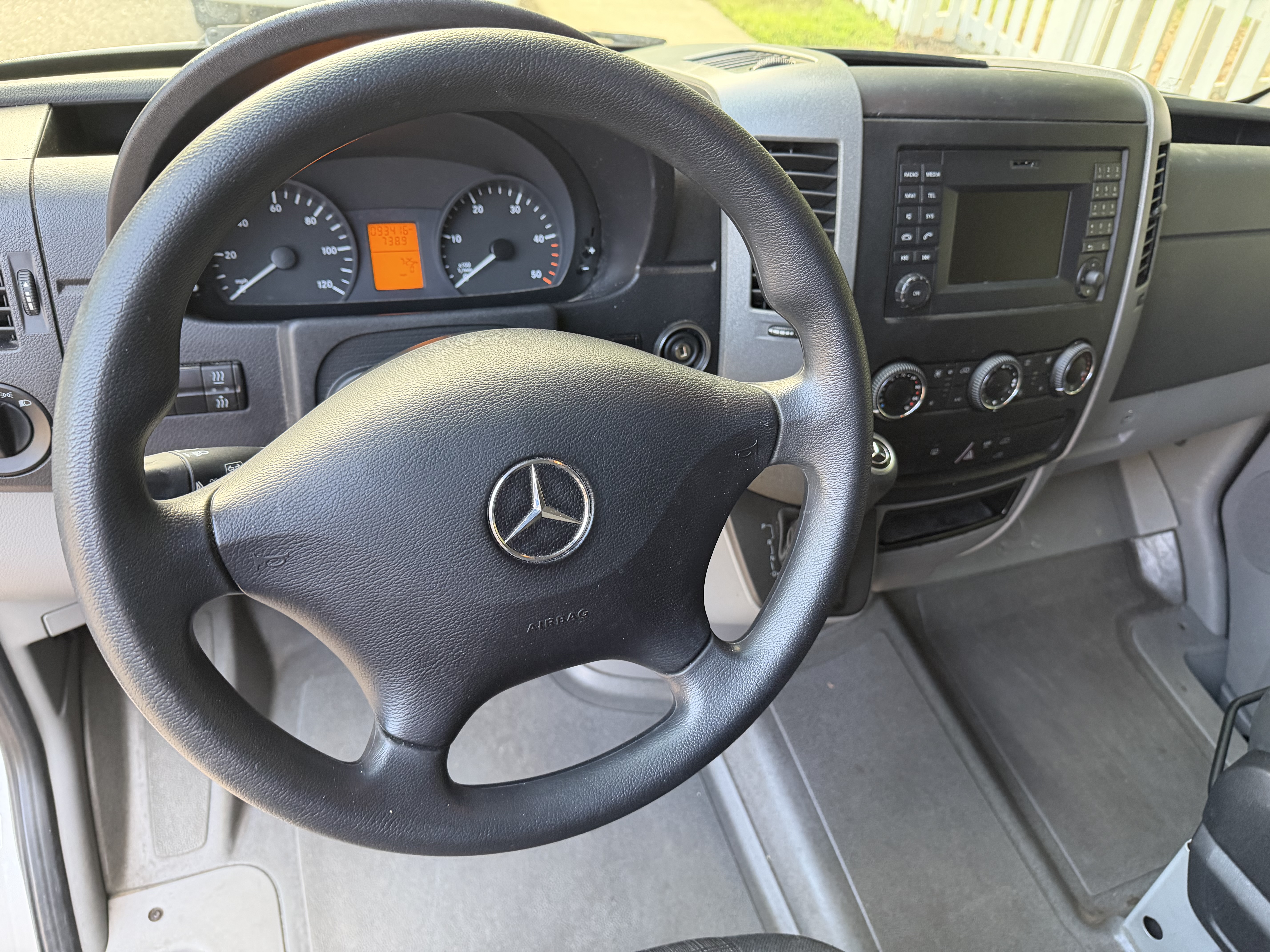 Used 2016 Mercedes-Benz Sprinter 2500 image 8
