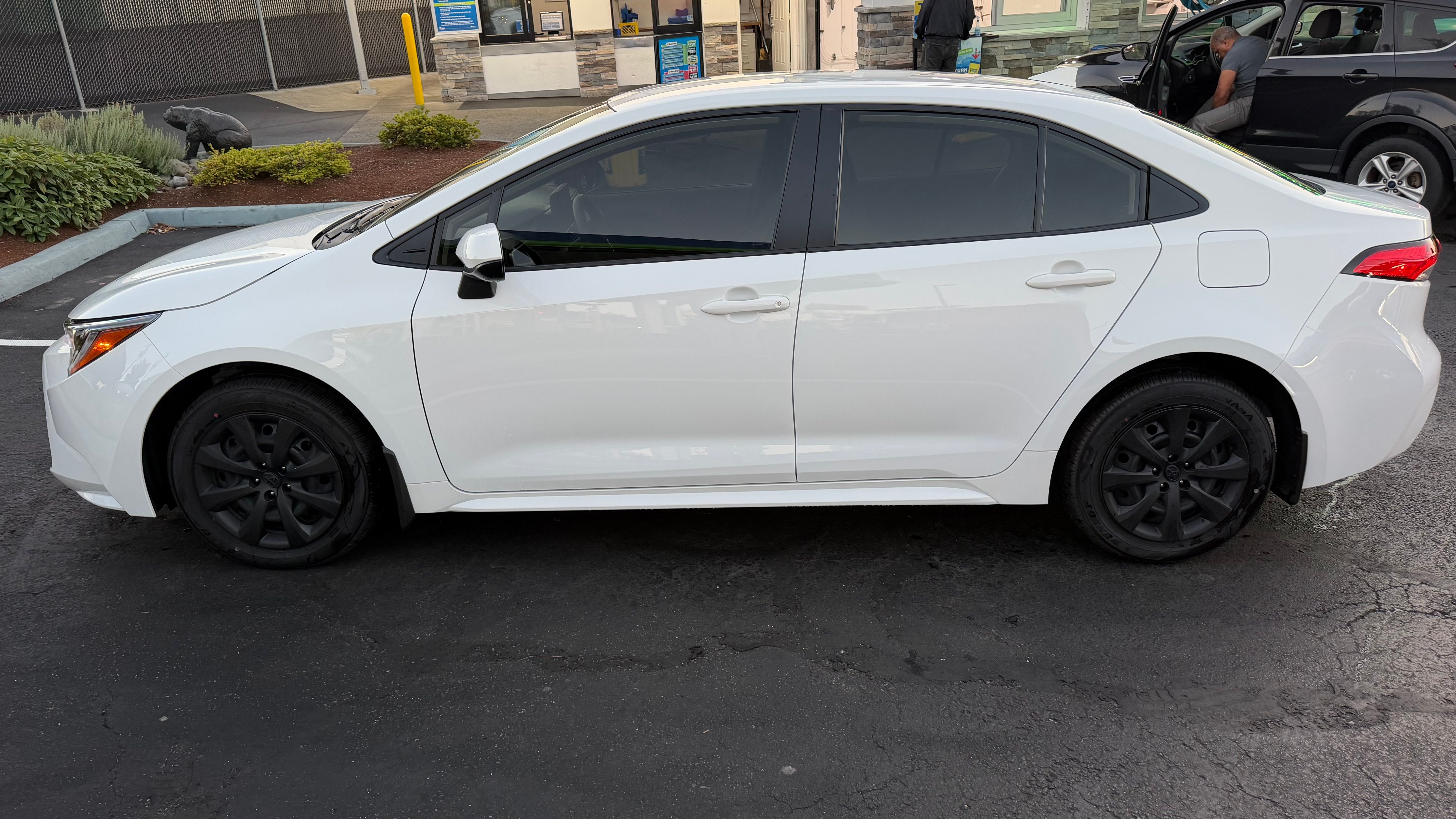 Used 2026 Toyota Corolla LE FWD image 17