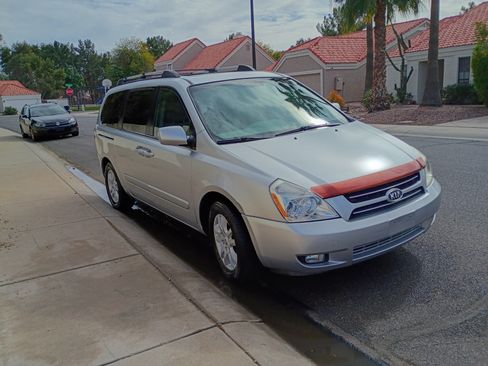 Used 2007 Kia Sedona EX image 1