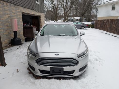 Used 2015 Ford Fusion S image 1