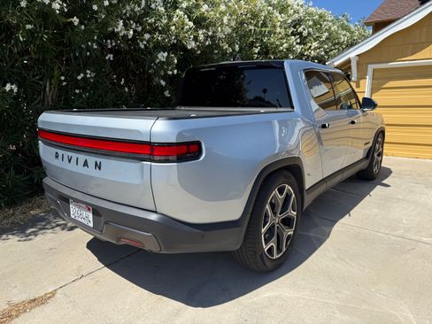 Used 2026 Rivian R1T Adventure AWD/4WD image 2