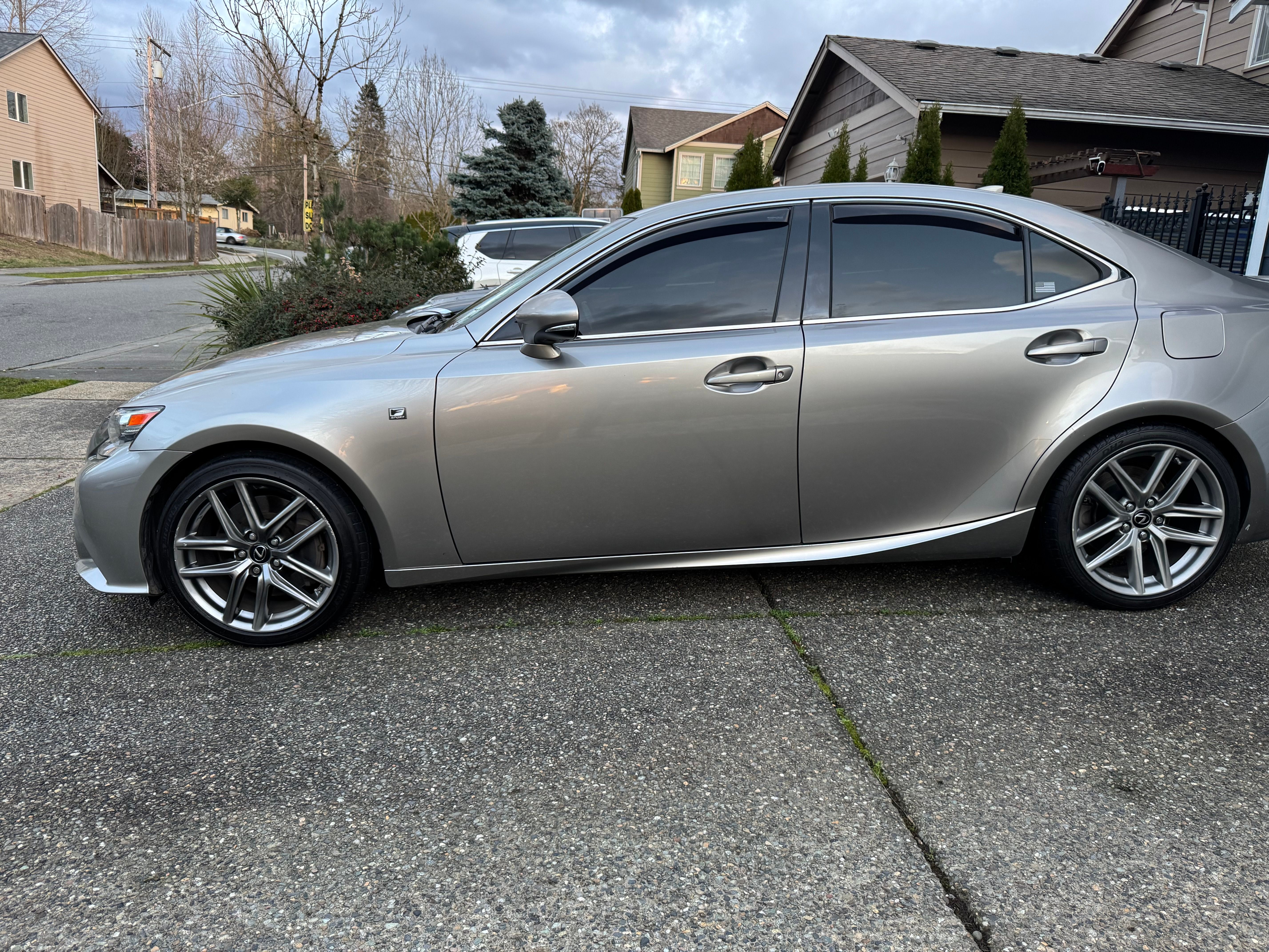 Used 2016 Lexus IS 200t w/ F Sport Package RWD image 4