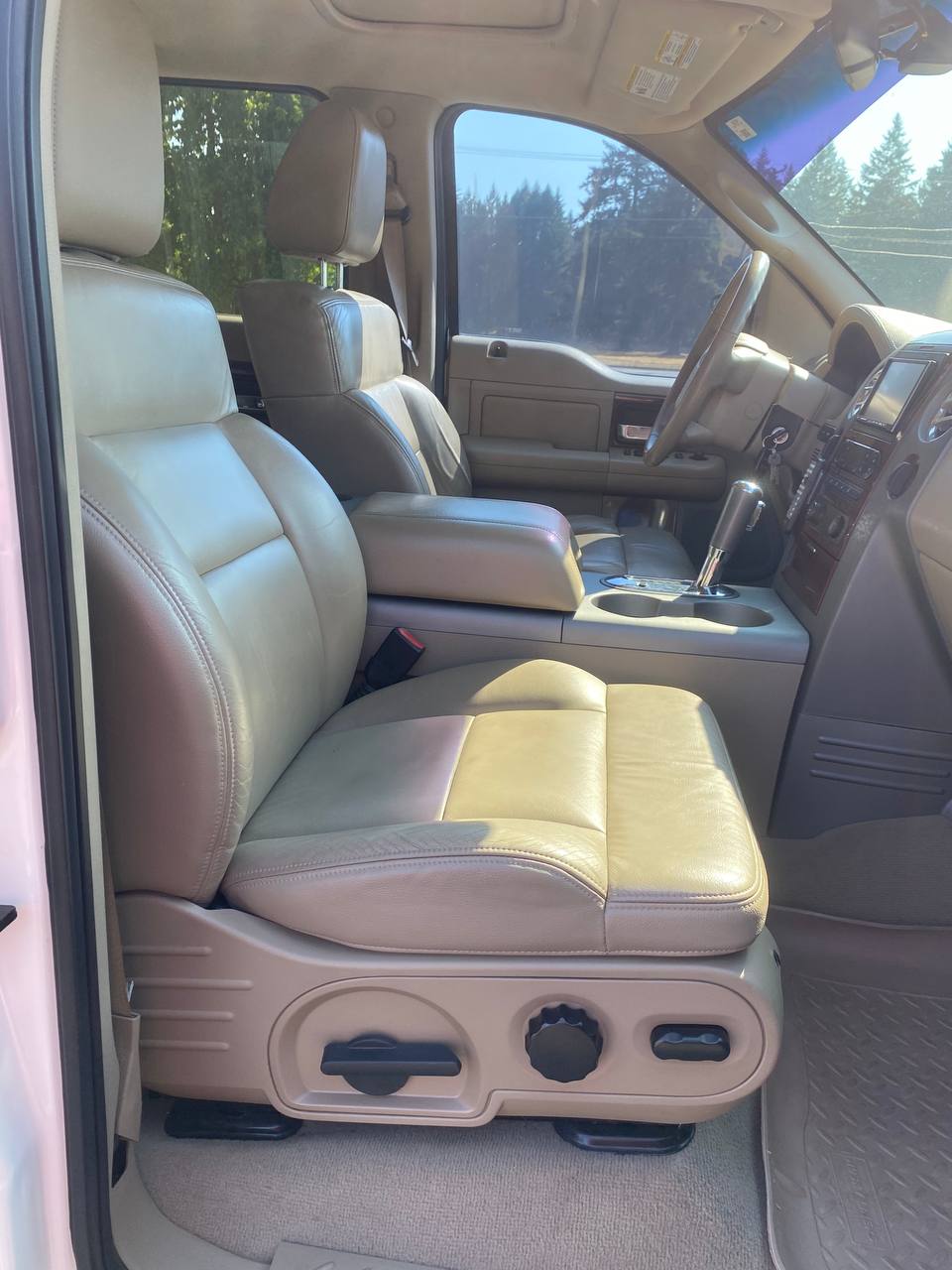 Used 2007 Ford F150 Lariat AWD/4WD image 8