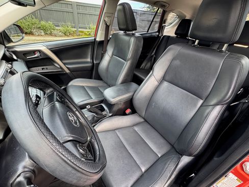 Used 2015 Toyota RAV4 Limited image 13