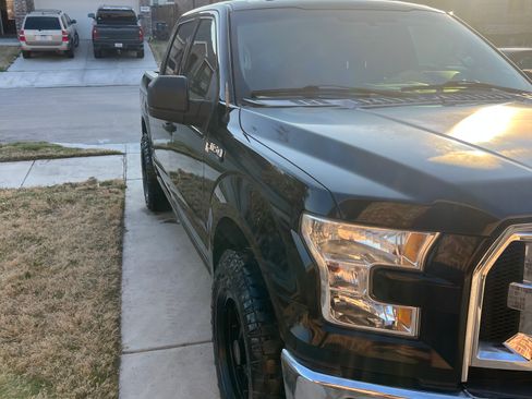 Used 2017 Ford F150 XLT image 11