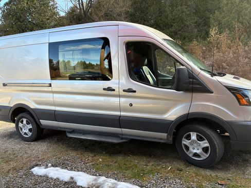 Used 2017 Ford Transit 250 148 Medium Roof image 4
