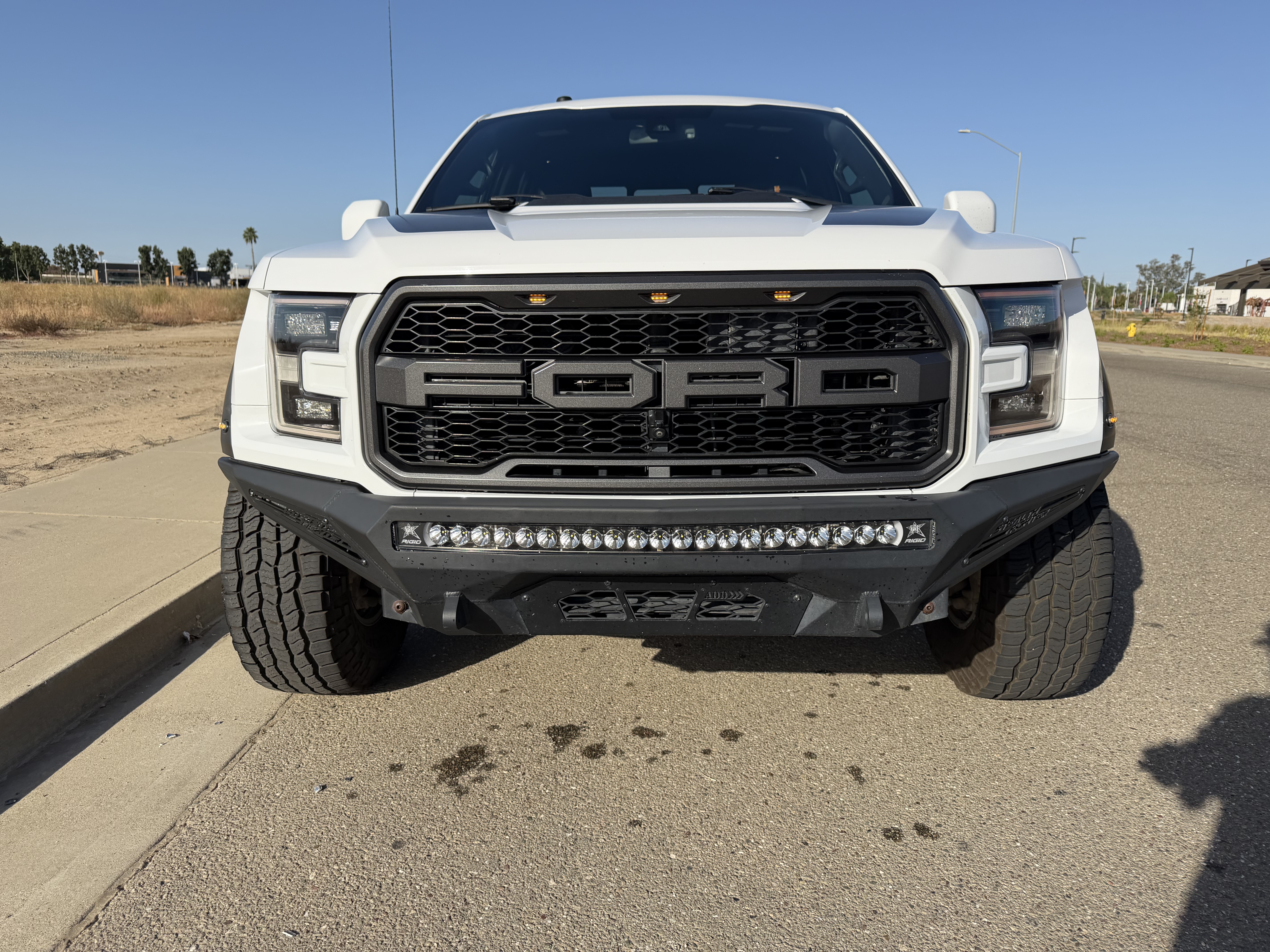 Used 2018 Ford F150 Raptor w/ Equipment Group 802A Luxury AWD/4WD image 4