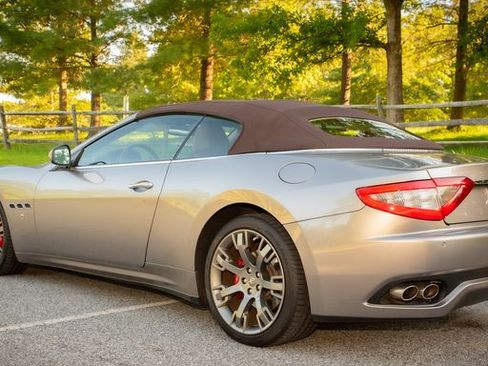 Used 2011 Maserati GranTurismo Convertible RWD image 9