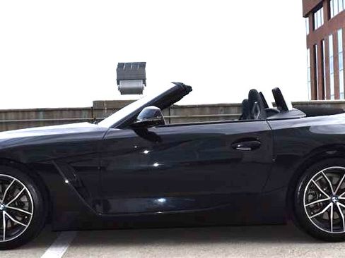 Used 2022 BMW Z4 sDrive30i w/ Driving Assistance Package RWD image 2