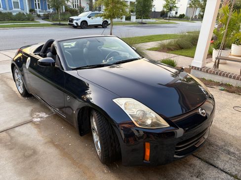 Used 2007 Nissan 350Z Grand Touring RWD image 4