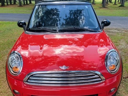 Used 2011 MINI Cooper Hardtop FWD image 1