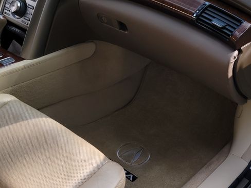 Used 2010 Acura RL image 9