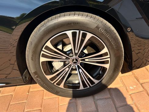 Used 2025 Mercedes-Benz E 350 Sedan image 13