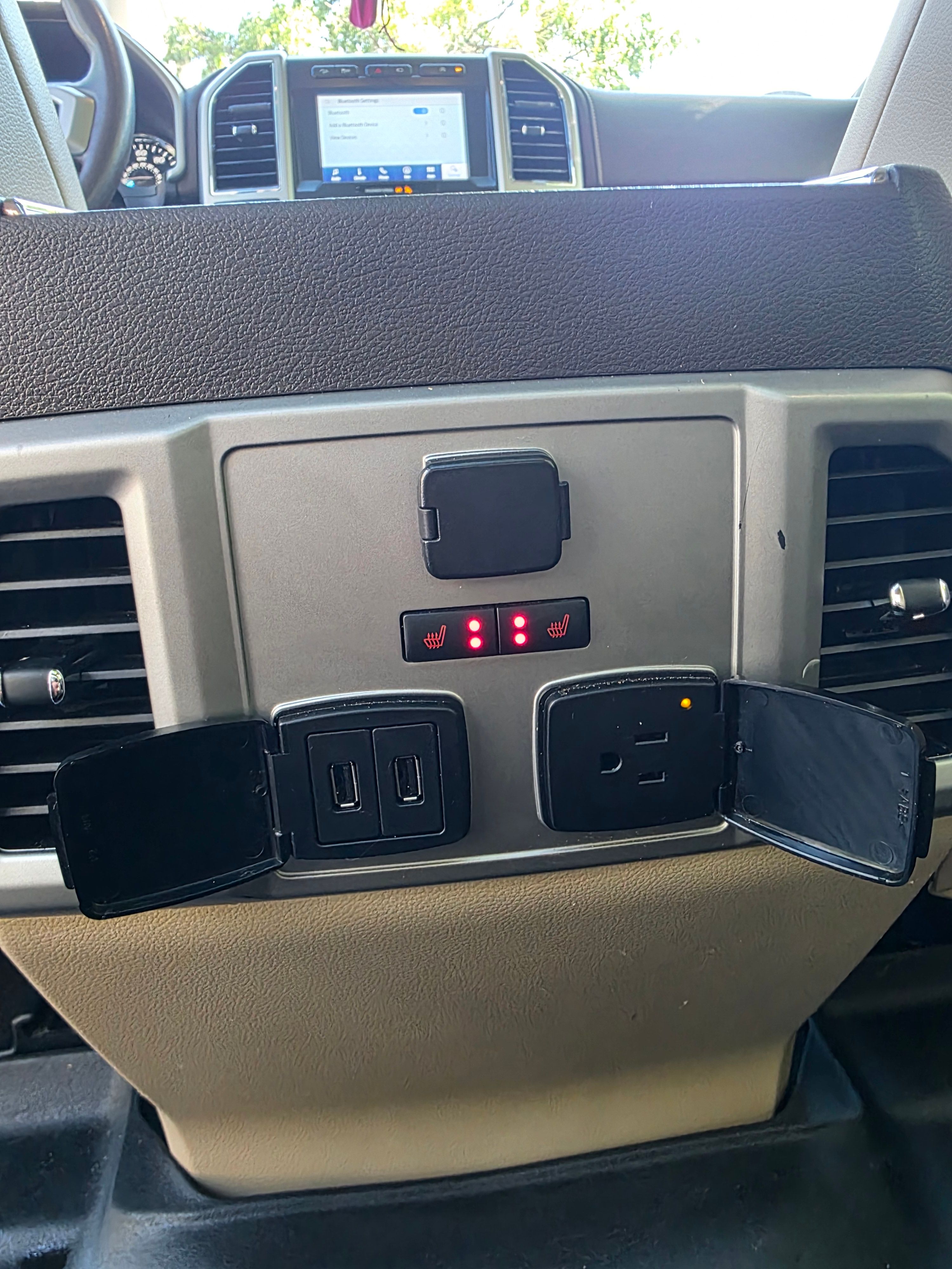 Used 2020 Ford F150 Lariat w/ Equipment Group 502A Luxury AWD/4WD image 9