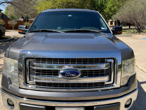 Used 2014 Ford F150 XLT w/ XLT Chrome Package image 8